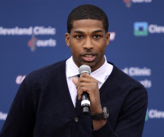 Shams：雄鹿愿与字母哥探讨留队或交易可能性，尼克斯不再是首选下家（Shams：雄鹿将与字母哥商讨续留或交易方案，尼克斯已非首选去处）