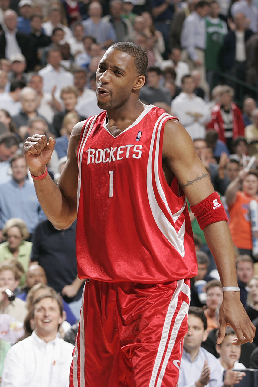 鲁媒：泰山队谢文能和彭逸翔休赛期加练，一日两练提升实力（鲁媒：谢文能、彭逸翔休赛期加码训练，每天两练力促实力提升）