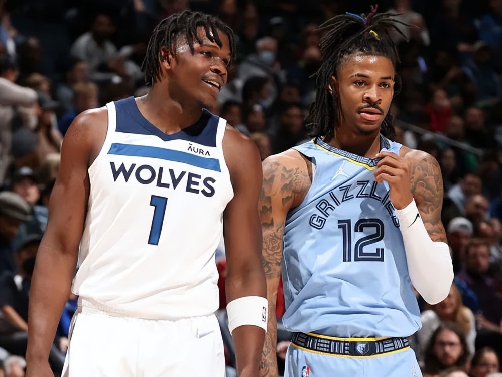 英超：利物浦4-0大胜埃弗顿（英超：利物浦4球零封埃弗顿）