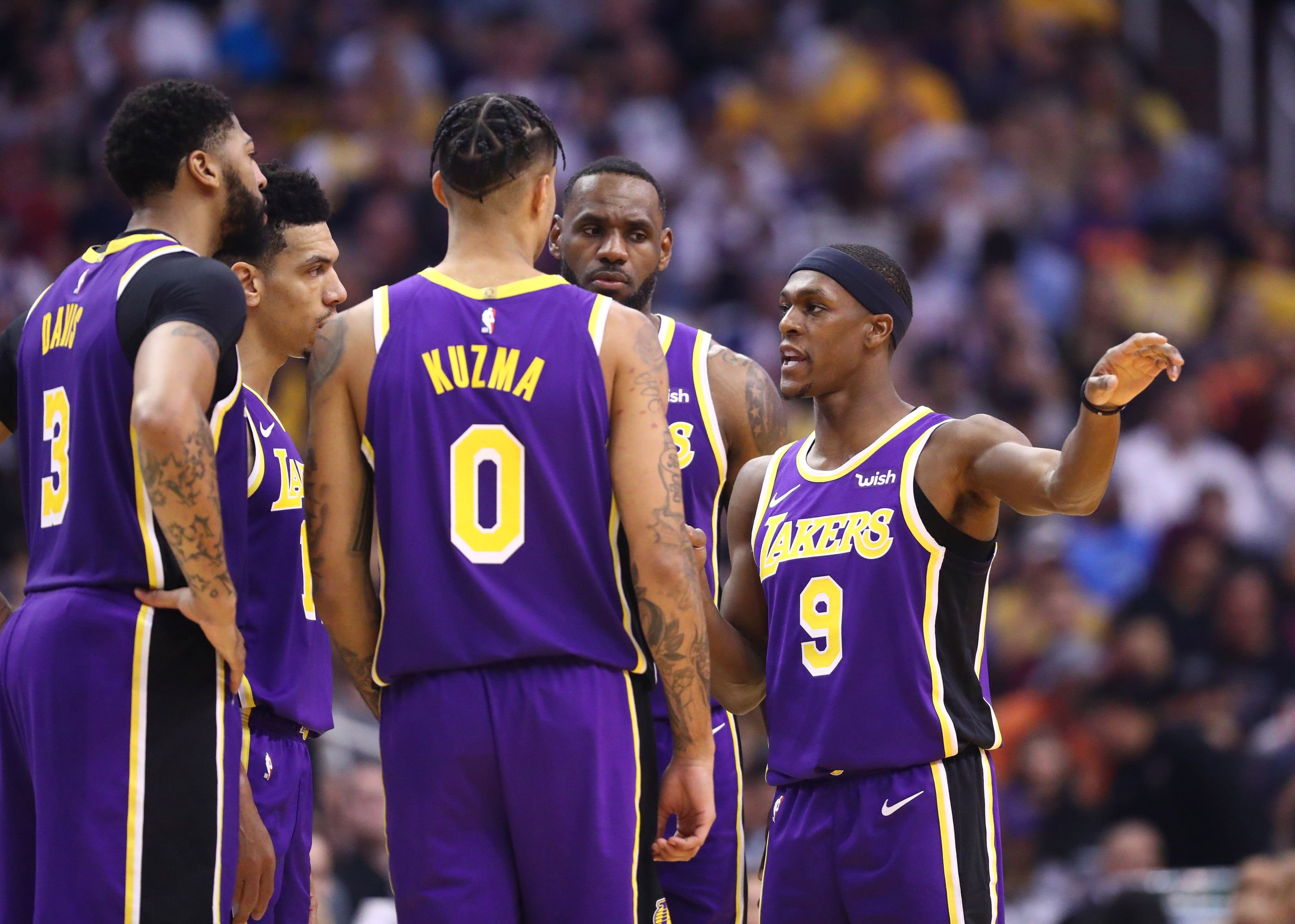 Shams：浓眉遭遇腹股沟轻微拉伤 可能将缺席几场比赛（Shams：安东尼-戴维斯腹股沟轻微拉伤，或缺席数场比赛）