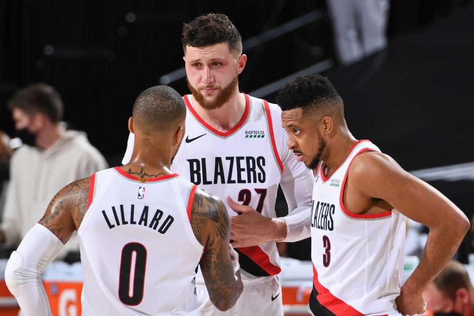 莱万过去15次首发出战法兰克福斩15球，曾两次上演帽子戏法（莱万近15次首发战法兰克福轰入15球，两次上演帽子戏法）