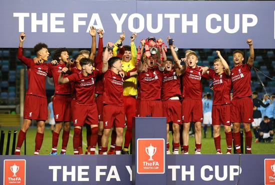 莱切vs都灵：班达、法尔科内首发，切-亚当斯、弗拉希奇出战（莱切迎战都灵：班达、法尔科内首发，切-亚当斯与弗拉希奇登场）