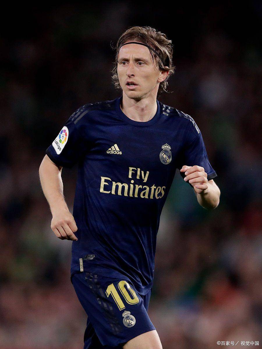 贝拉尔迪：我受伤前曾和球衣是间条衫的一家意甲豪门达成协议（贝拉尔迪：受伤前我已与一支穿条纹球衣的意甲豪门达成一致）